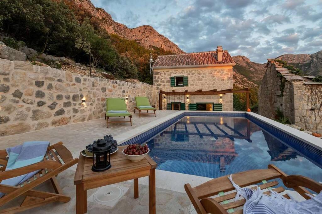 Holiday Home Marijana 泽斯特拉格 外观 照片